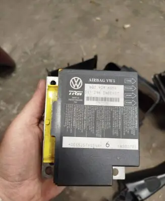 Volkswagen Golf Plus Airbag control unit/module 6Q0909605S 6Q0909605 331296