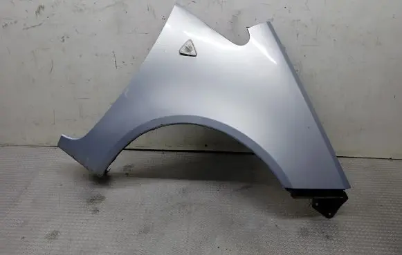 Mitsubishi Colt Fender