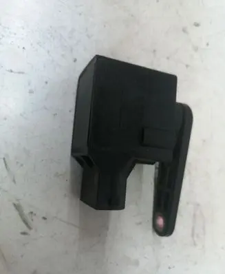 Headlight/headlamp level sensor