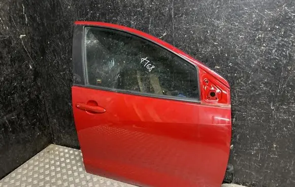 Toyota Yaris XP210 Front door 