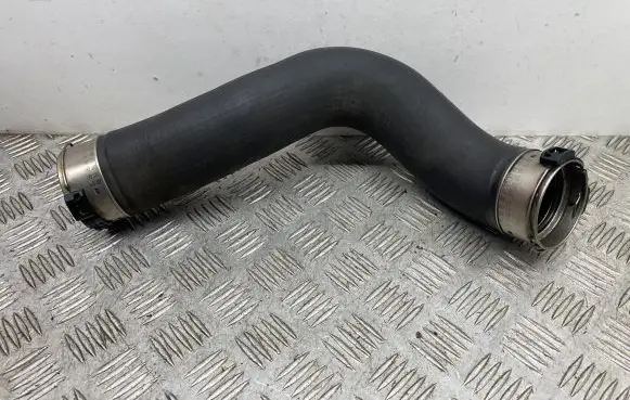 BMW 5 F10 F11 Intercooler hose/pipe 7810615