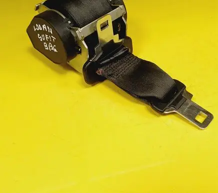 Dacia Logan I Middle seatbelt (rear) 412840