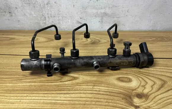 Audi Q7 4L Fuel main line pipe 059130090AG
