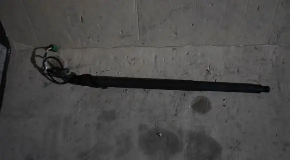 Mercedes-Benz GLE W167 Tailgate strut A16789036005555