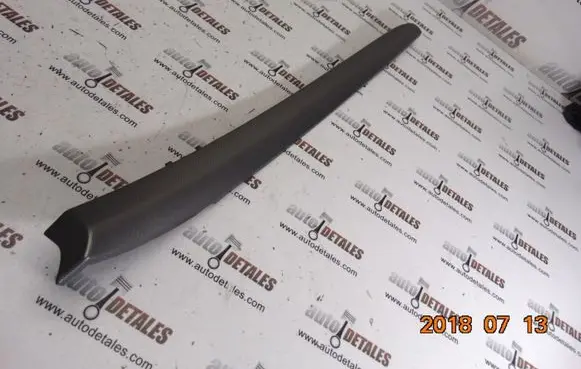 Toyota Avensis T250 Front door trim bar 