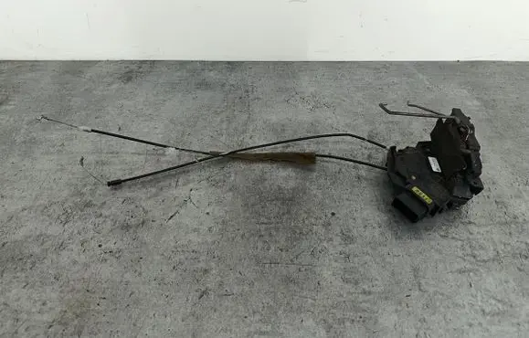 Mazda 3 I Front door lock 3N6AA21813K