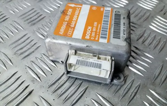 Audi A6 S6 C4 4A Airbag control unit/module 8A0959655C 0285001038