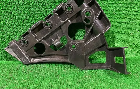 Opel Astra J Front bumper mounting bracket 13368872