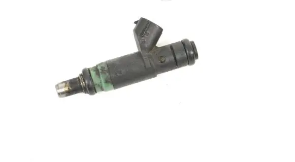 Audi A6 S6 C5 4B Fuel injector 06C133551