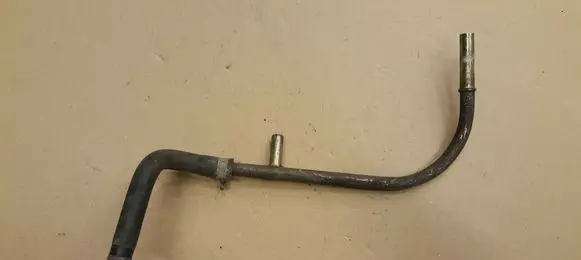 Volkswagen Golf I Vacuum line/pipe/hose 037130643P