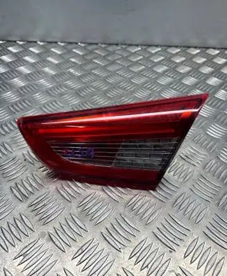 Maserati Ghibli Tailgate rear/tail lights 06700046630 03552000