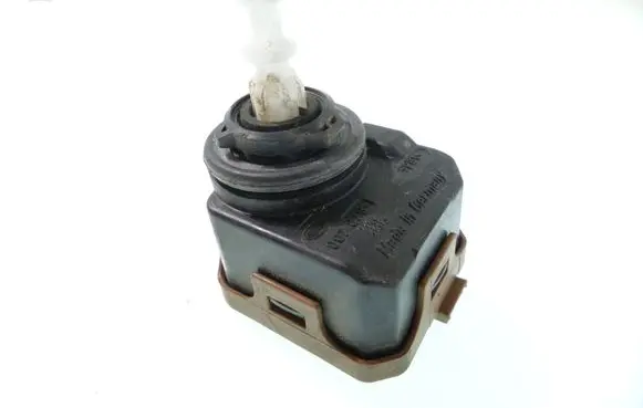 Ford Focus C-MAX Headlight level adjustment motor 007878