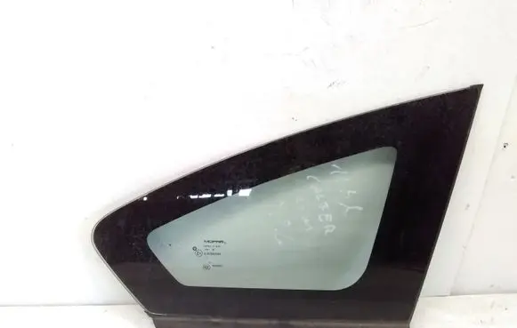 Dodge Caliber Rear side window