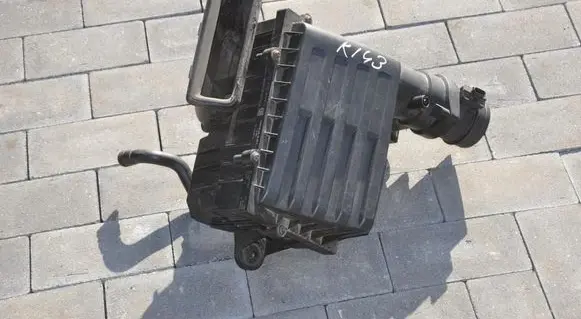 Air filter box