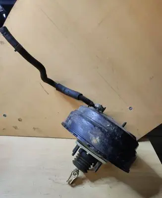 Hyundai Santa Fe Brake booster