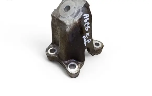 Audi A6 S6 C6 4F Engine mounting bracket 4F0199307AA