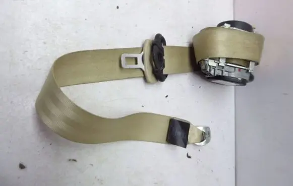 Skoda Octavia Mk2 (1Z) Front seatbelt 1Z0857702C