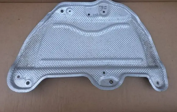 Volkswagen Tiguan Exhaust heat shield 5QF825701D