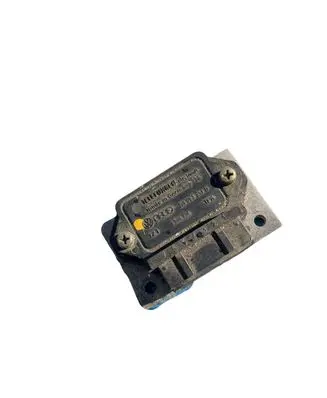 Volkswagen Golf II Ignition amplifier control unit 7654321