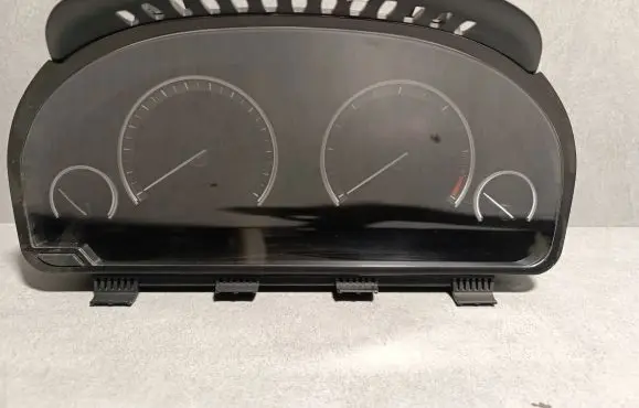 BMW 6 F12 F13 Speedometer (instrument cluster) 17388410 8795128 0263726517