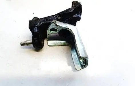 Mazda CX-30 Engine mounting bracket pe09