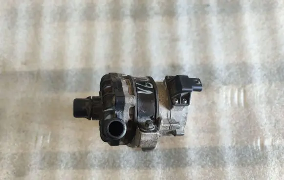 Volvo V60 Electric auxiliary coolant/water pump 31293979