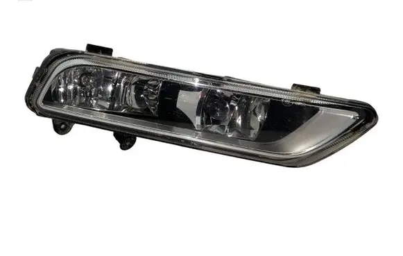 Volkswagen PASSAT B7 Front fog light 176623 17453901 17662402