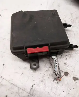 Renault Laguna III Fuse module 284B63984R 2429180163 509134F47