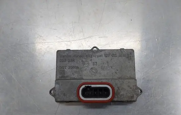 Mercedes-Benz E AMG W211 Headlight ballast module Xenon 5DV008290-00