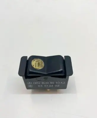 Mercedes-Benz SLC C107 Electric window control switch A0028203510 0028203510