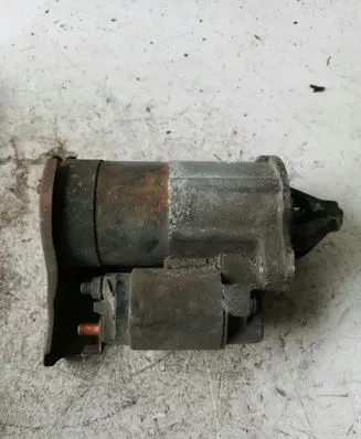 Mitsubishi Lancer Evolution Starter motor M000T81781