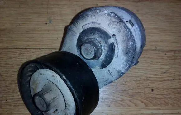 Fiat Bravo - Brava Generator/alternator belt tensioner 46442999
