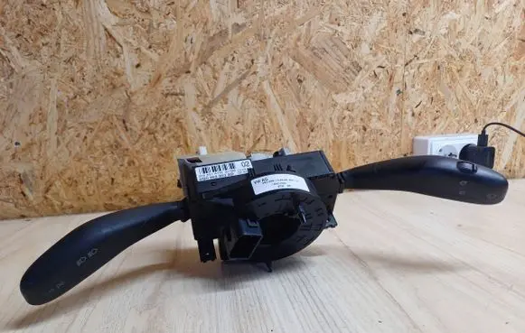 Volkswagen Polo IV 9N3 Wiper turn signal indicator stalk/switch 6Q0953503AD 2017663