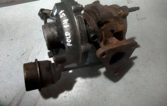 Volkswagen Polo Turbo 045145701