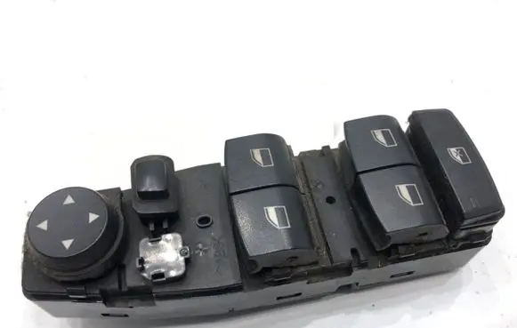 BMW 5 F10 F11 Electric window control switch 9179905