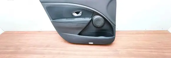 Renault Megane III Front door card panel trim 156042782 256042682 156042762