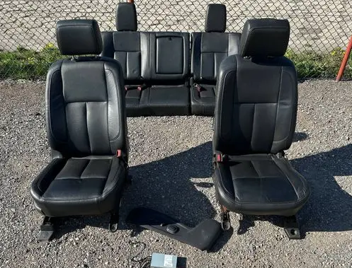 Seat set