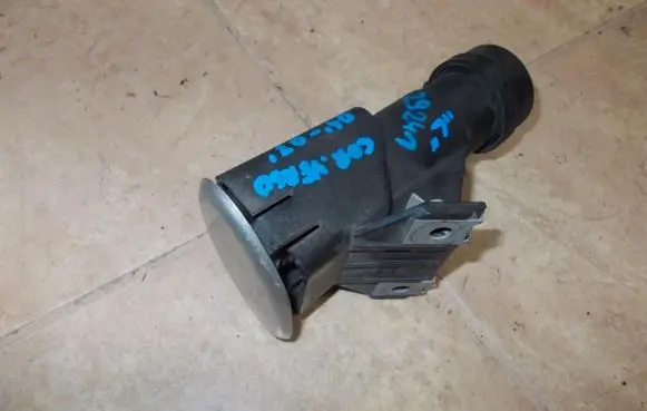 Toyota Corolla Verso E121 Headlight washer spray nozzle