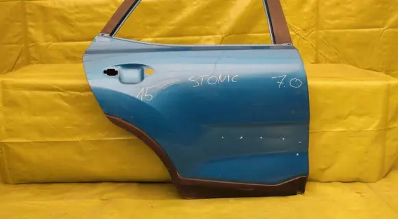 KIA Stonic Front door 000126