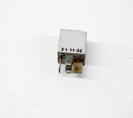 Audi A8 S8 D3 4E Other relay 8D0951253