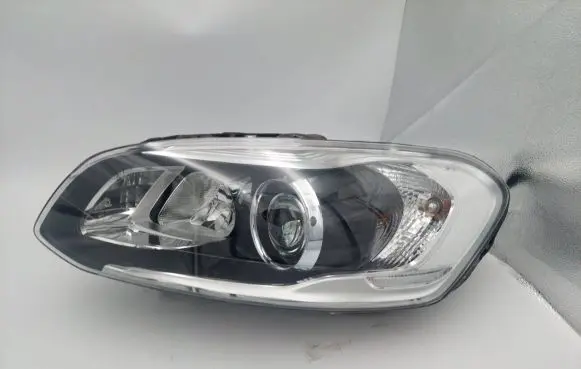 Volvo XC60 Headlight/headlamp 31420257