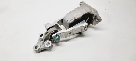 Nissan Qashqai J12 Engine mount bracket 113606UM0A 113326UM0A