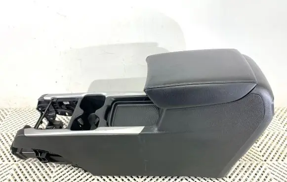 Honda CR-V Center console GN321-19390