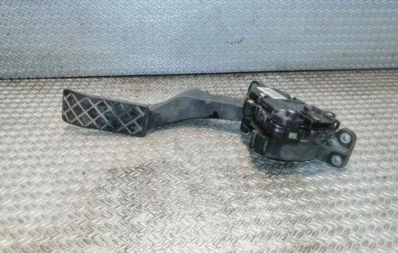Volkswagen Transporter - Caravelle T5 Accelerator throttle pedal 7H1721503
