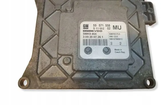 Opel Astra H Engine control unit/module ECU 55571558 SIMTEC755 5WK9464