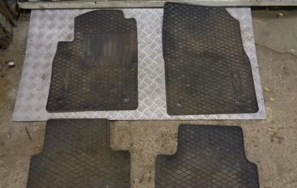 Chevrolet Cruze Car floor mat set 13321305 13321306 13321312