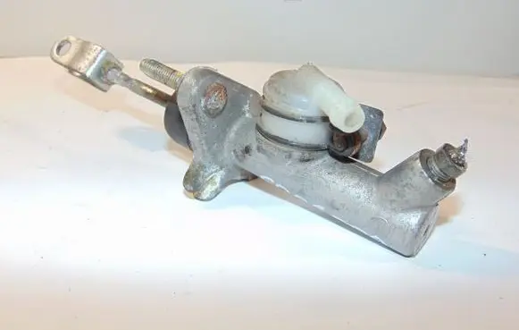 Hyundai Getz Clutch master cylinder 416101C010