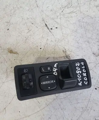 Toyota Corolla E120 E130 Wing mirror switch 183574
