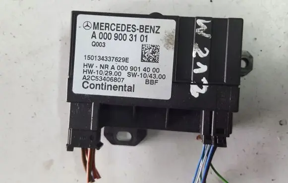 Mercedes-Benz E W212 Fuel injection pump control unit/module A0009003101