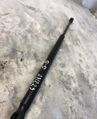 Volkswagen Jetta VI Tailgate/trunk strut/damper 5c6827550